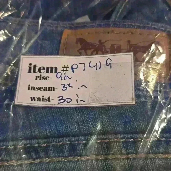 P7419Levis 529 curvy bootcut medium wash size 30in - Picture 7 of 7